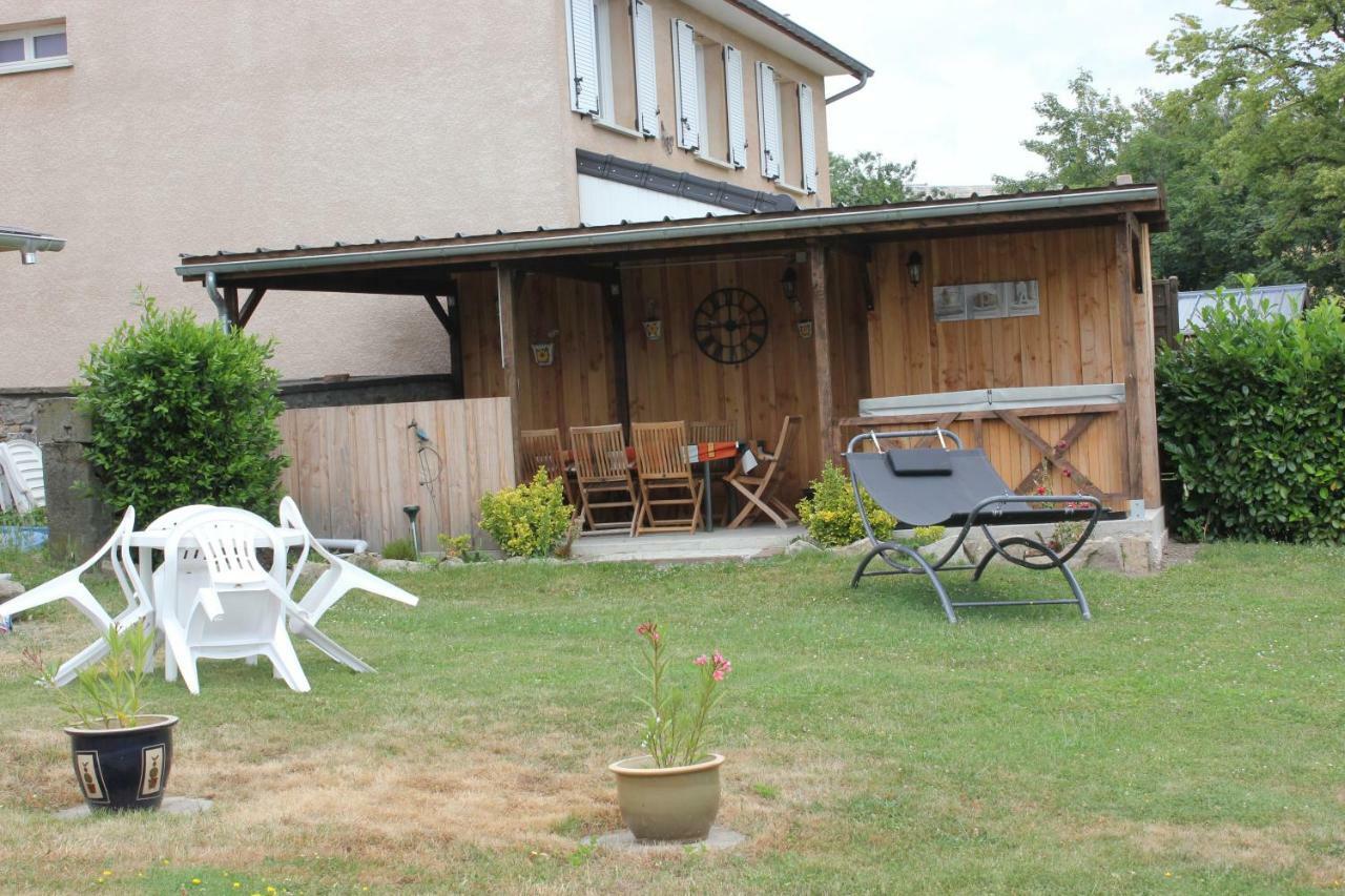 Bed and Breakfast Maison Le Barrage Saint-Gervais-dʼAuvergne Exterior foto